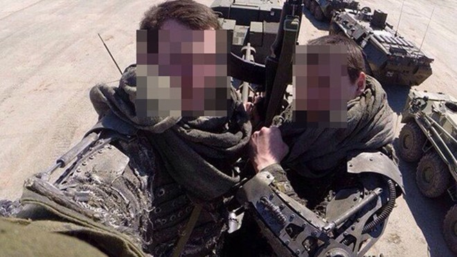 Lộ diện nơi thử nghiệm siêu chiến binh Nga Hình ảnh được cho là hai binh sĩ Nga và bộ Exosuits tại Syria.