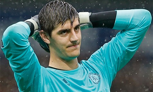 Courtois ủng hộ quyết định sa thải Mourinho Từ vị thế nhà vô địch, Courtois và Chelsea trượt dốc không phanh, trải qua mùa giải tệ chưa từng thấy trong kỷ nguyên Abramovich.