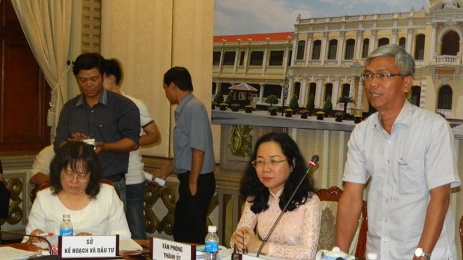 10.000 cuộc gọi, tin nhắn đến đường dây nóng của Bí thư Thăng Chánh Văn phòng UBND TPHCM Võ Văn Hoan trả lời báo chí chiều nay 24/3