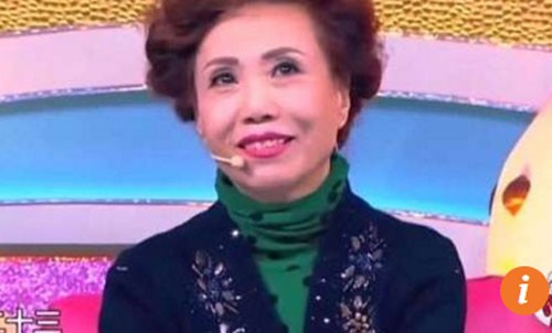 Dọa từ mặt con gái vì nghiện phẫu thuật thẩm mỹ Bà mẹ chia sẻ cảm giác bất lực khi con gái nghiện phẫu thuật thẩm mỹ. Ảnh: SMCP.