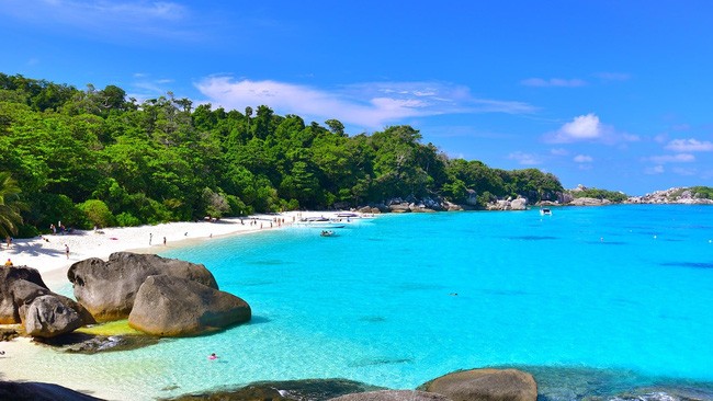 Thái Lan sẽ đóng cửa thiên đường du lịch Koh Tachai từ 15/10 Thái Lan sẽ đóng cửa khu vực vùng biển và các rặng san hô xung quanh đảo Koh Tachai từ 15/10 tới đây.