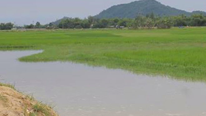 Hai học sinh đuối nước dưới hố công trình sau lễ khai giảng Hố công trình nơi hai học sinh tử vong. Ảnh: Đ.H