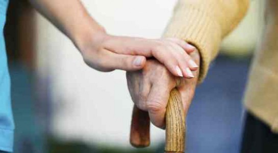 Khám mắt chẩn đoán được bệnh Parkinson Ảnh minh họa.