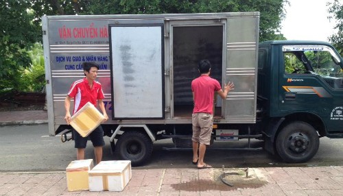 Nở rộ dịch vụ hải sản 'xách tay' Nhu cầu hải sản sạch đang tăng mạnh.