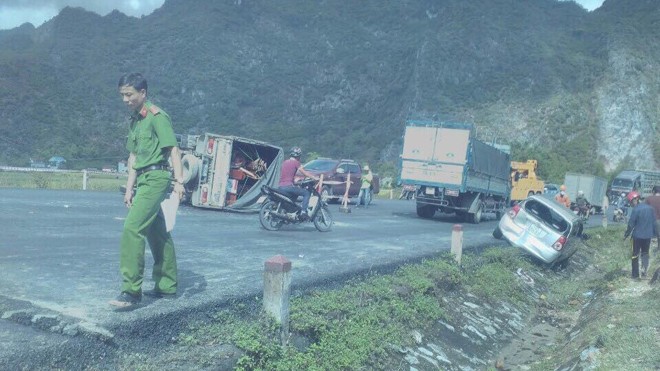Tai nạn thảm khốc ở Lạng Sơn, 5 người thương vong Hiện trường vụ tai nạn. Ảnh: Thanh Hà