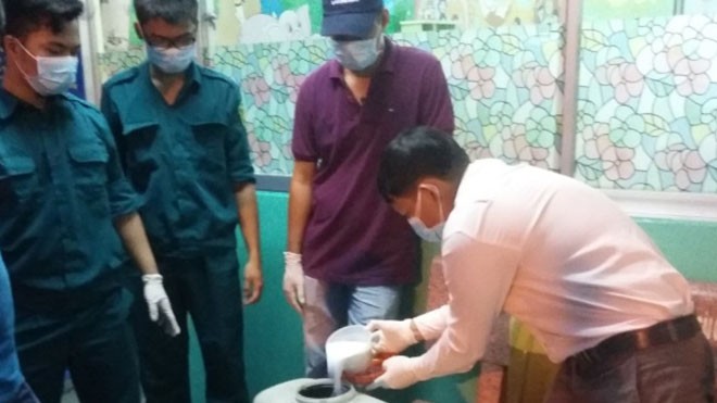 TPHCM phát hiện thêm 3 ca mắc Zika Trung tâm Y tế dự phòng quận 5 phun hoá chất diệt muỗi xử lý ổ dịch do vi rút Zika