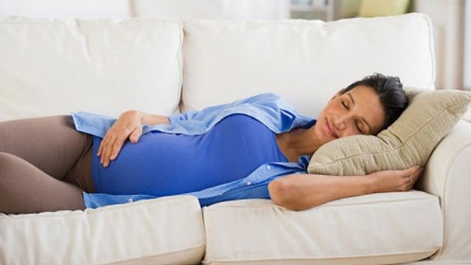 Cách chống mất ngủ cho bà bầu Tình trang mất ngủ là tình trạng thường gặp của nhiều bà bầu.