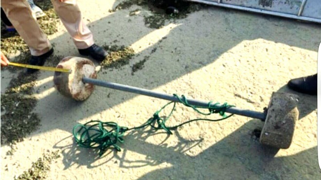 Tin mới vụ du khách Úc tự tử ở Quảng Ninh Quả tạ buộc vào chân nạn nhân là quả tạ nâng tự tạo bằng xi măng thường.