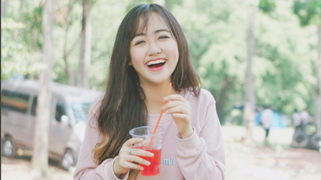 Hot girl có nụ cười “trẻ thơ” kể chuyện du học Mỹ Hot girl có nụ cười trẻ thơ Phoanh Charmmie