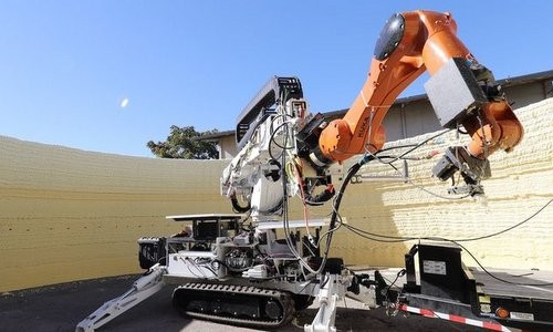 Robot xây xong căn nhà trong 14 tiếng Robot xây xong căn nhà trong 14 tiếng