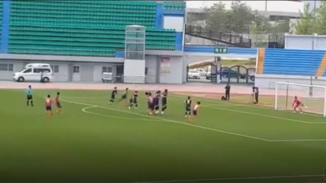 Xuân Trường lập siêu phẩm cho Gangwon FC Xuân Trường lập siêu phẩm cho Gangwon FC