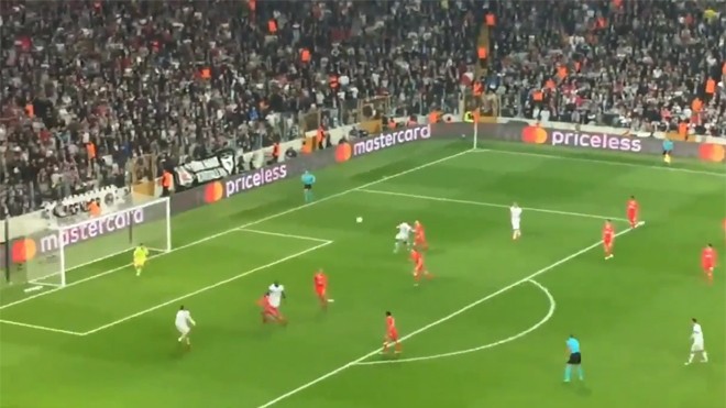 Mục kích siêu phẩm bàn thắng đẹp nhất mùa Champions League Mục kích siêu phẩm bàn thắng đẹp nhất mùa Champions League