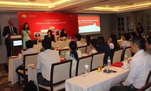 Đi tìm đại sứ sinh viên Việt cho thành phố StudyAdelaide Ông Martin Hamilton-Smith, Bộ trưởng Bộ Đầu tư và Thương mại bang Nam Úc phát động cuộc thi “Tìm kiếm đại sứ sinh viên StudyAdelaide”.