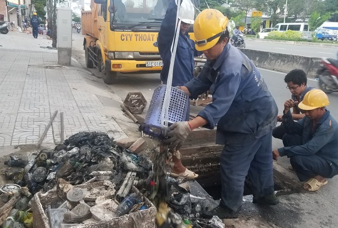 Tìm nguyên nhân siêu máy bơm 'bất lực' trước đường ngập Tìm nguyên nhân siêu máy bơm 'bất lực' trước đường ngập