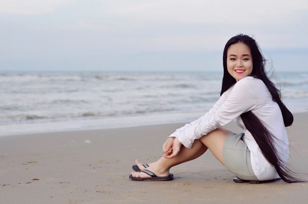Thiếu nữ cao 1m61 và câu chuyện nuôi mái tóc đặc biệt dài gần 2m Tố Hạnh...