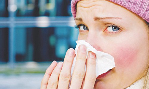 5 cách phòng tránh viêm mũi dị ứng lúc chuyển mùa Dễ bị viêm mũi dị ứng lúc chuyển mùa.