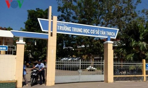 Tạm đình chỉ học tập học sinh bóp cổ cô giáo ở Bến Tre Trường THCS Tân Thạch- nơi xảy ra vụ học sinh xúc phạm giáo viên