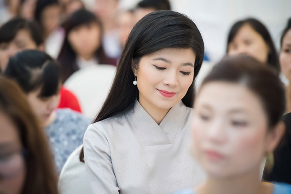 BTV Diệp Anh kêu cứu vì dính lừa đảo Diệp Anh mong nếu bạn bè nhận được lời nhờ chuyển khoản thì hãy gọi điện cho cô để kiểm tra lại.