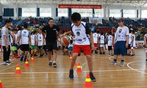 Hơn 8.000 thanh thiếu niên tham gia chương trình Jr. NBA Việt Nam Dự kiến, chương trình Jr. NBA 2018 sẽ thu hút hơn 8.000 các bạn thanh thiếu niên đến từ hơn 200 trường tham gia