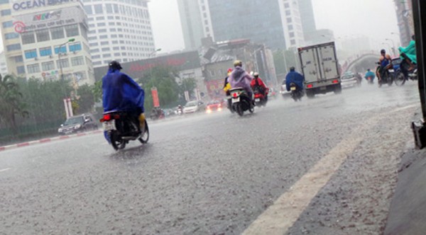 Miền Bắc chuyển mưa dông, Nam Bộ chấm dứt chuỗi ngày nắng nóng Miền Bắc chuyển mưa dông, Nam Bộ chấm dứt chuỗi ngày nắng nóng
