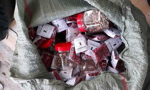 Phạt cơ sở bán thuốc 'gia truyền' trị tiểu đường không rõ nguồn gốc Thuốc trị tiểu đường không rõ nguồn gốc của gia đình bà Hoa bị cơ quan chức năng thu giữ hôm 8/3