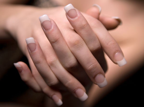 Mẹo giúp móng tay trắng hồng tự nhiên Mẹo giúp móng tay trắng hồng tự nhiên