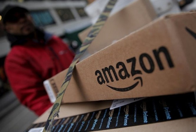 Ông Trump ‘buông vài lời’, Amazon ‘bốc hơi’ thêm 45 tỷ USD Cổ phiếu của Amazon.com Inc (AMZN.O) đã giảm gần 6% trong phiên giao dịch ngày hôm qua (2/4).