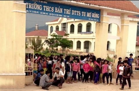 Hiệu trưởng đánh giáo viên vì không nhậu: Người quản lý có tâm? Trường THCS bán trú DTTS Tu Mơ Rông nơi xảy ra việc giáo viên tố bị hiệu trưởng đánh vì... không chịu đi nhậu (Ảnh VNN)