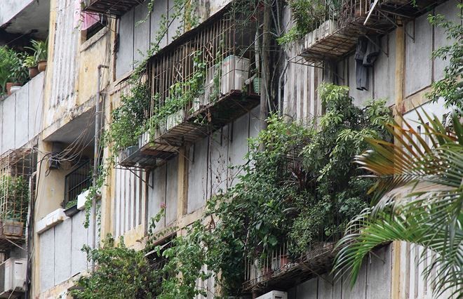 Cải tạo chung cư cũ Hà Nội, khó vì vòng xoáy lợi ích Hà Nội hiện có nhiều khu chung cư cũ đã xuống cấp nghiêm trọng