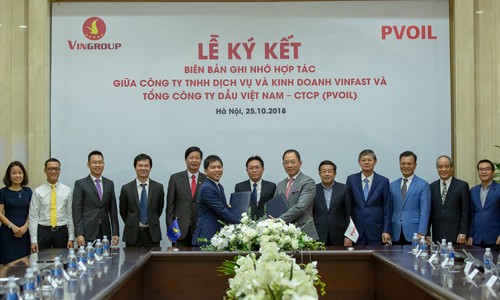 Vinfast và PV Oil hợp tác triển khai trạm sạc và thuê PIN cho xe điện Vinfast và PV Oil hợp tác triển khai trạm sạc và thuê PIN cho xe điện