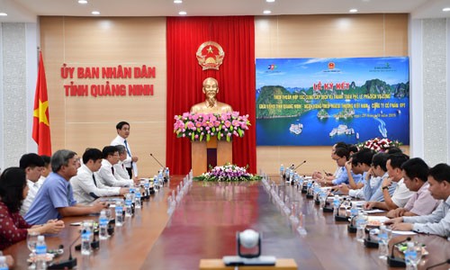 Vietcombank ký kết thỏa thuận hợp tác với UBND tỉnh Quảng Ninh và FPT Ông Nghiêm Xuân Thành - Chủ tịch HĐQT Vietcombank phát biểu tại buổi lễ