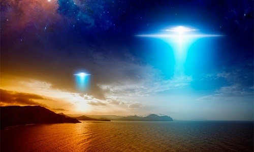 Ba phi công trông thấy UFO lướt sát máy bay ngoài khơi Ireland Cơ quan Hàng không Ireland liên tiếp nhận được ba báo cáo về vật thể bay không xác định. Ảnh: Science Library Photo.