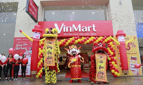 Sự “lột xác” thần tốc của hệ thống siêu thị Fivimart thành Vinmart 23 siêu thị Fivimart cũ đã hoàn toàn “lột xác” thành VinMart