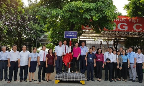 Quận Long Biên có 4 tuyến phố an toàn thực phẩm có kiểm soát Tuyến chợ ẩm thực tổ 27 Ngọc Lâm được công nhân là “Tuyến phố an toàn thực phẩm có kiểm soát