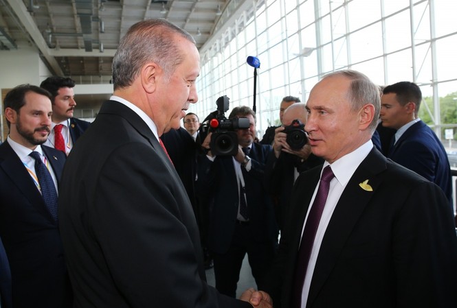 Thổ Nhĩ Kỳ muốn làm trung gian hòa giải giữa Nga và Ukraine Tổng thống Thổ Nhĩ Kỳ Tayyip Erdogan muốn làm trung gian hoà giải giữa Nga và Ukraine. Ảnh: AP