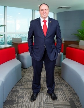 Prudential Việt Nam và chuyến trở về của Clive Baker Prudential Việt Nam và chuyến trở về của Clive Baker