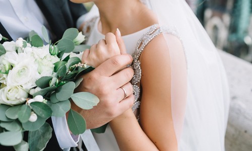 Mùa hứa hẹn trăm năm và câu chuyện tài chính của bạn Mùa hứa hẹn trăm năm và câu chuyện tài chính của bạn