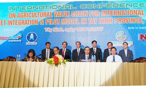 VietinBank đồng hành cùng Nông nghiệp sạch Việt Nam VietinBank ký hợp tác phát triển Chuỗi giá trị nông nghiệp. (Ảnh: Mỹ Dung)