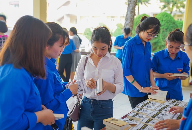 Hành trình Từ Trái Tim: Bùng cháy tinh thần khởi nghiệp vùng biên giới Hành trình Từ Trái Tim: Bùng cháy tinh thần khởi nghiệp vùng biên giới