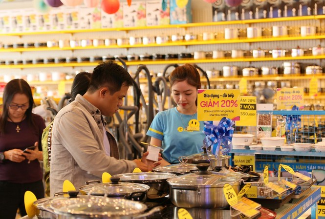 Tăng trưởng ấn tượng trong quý I, Điện Máy Xanh bỏ xa cả thị trường Điện máy Xanh tăng trưởng đến 20%, gấp 4 lần so với thị trường