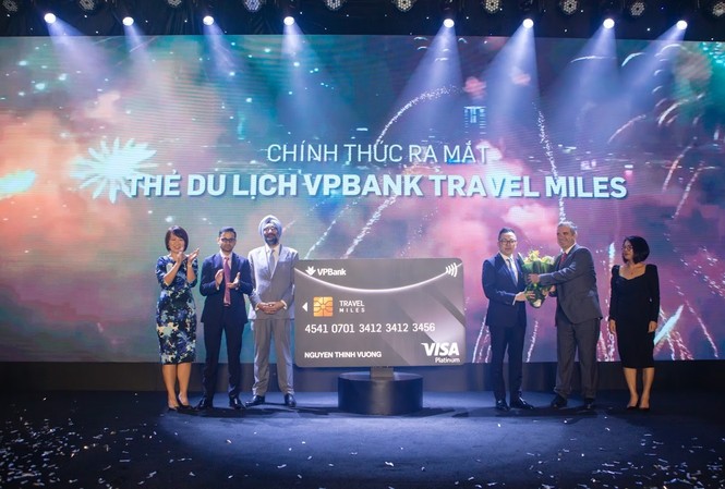 VPBank ra mắt thẻ VPBank Travel Miles dành cho khách hàng thích đi du lịch VPBank ra mắt thẻ VPBank Travel Miles dành cho khách hàng thích đi du lịch