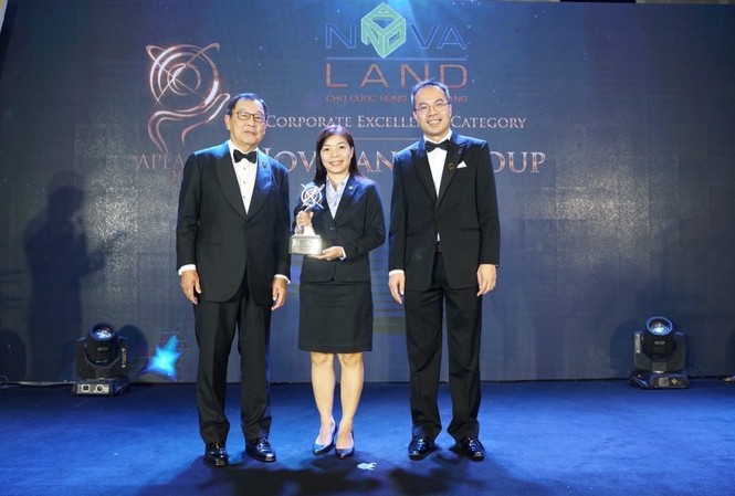 Tập đoàn Novaland vinh dự nhận giải thưởng doanh nghiệp Việt Nam xuất sắc Châu Á Đại diện Tập đoàn Novaland nhận giải thưởng Doanh nghiệp Việt Nam Xuất sắc Châu Á 2019