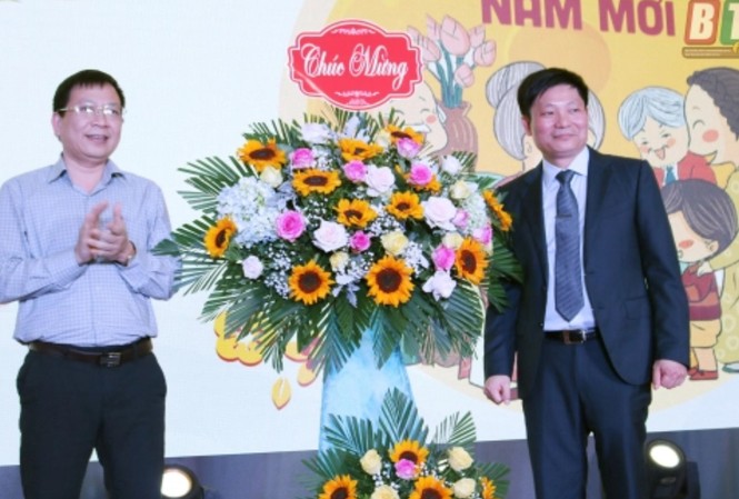 MXP tri ân gia đình người lao động trước thềm Xuân Canh Tý Lãnh đạo Đảng ủy Khối doanh nghiệp tỉnh Thái Bình tặng hoa chúc mừng Công ty MXP