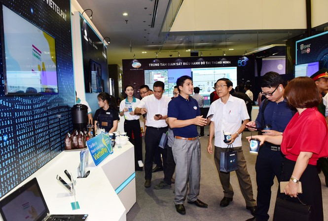 Vượt mốc 9 triệu người dùng, ViettelPay tính ‘lấn sân' sang lĩnh vực cho vay Năm 2020, ViettelPay dự kiến sẽ tăng số lượng khách hàng sử dụng thường xuyên lên gấp 3 lần so với năm 2019