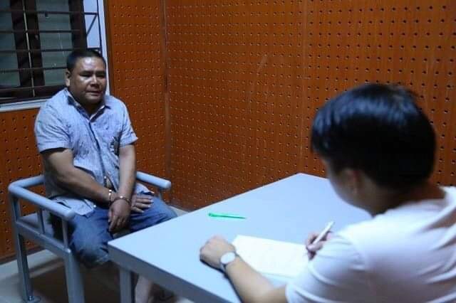 Đột kích sới bạc giữa cánh đồng, thu hơn 1,2 tỷ đồng Công an lấy lời khai của Thanh (Ảnh: CACC)