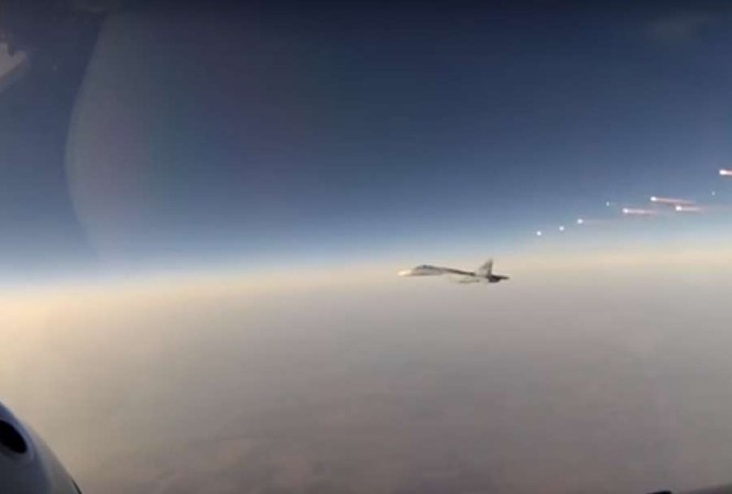Không quân Nga tập dượt đánh đuổi Su-30 trên không Không quân Nga tập dượt đánh đuổi kẻ thù trên không.