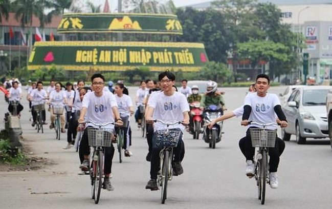 BẢN TIN THÁNG THANH NIÊN: Tuổi trẻ Nghệ An hưởng ứng Giờ Trái đất BẢN TIN THÁNG THANH NIÊN: Tuổi trẻ Nghệ An hưởng ứng Giờ Trái đất