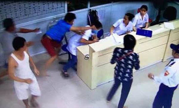 Công an - Y tế phối hợp ngăn bạo hành trong bệnh viện Công an - Y tế phối hợp ngăn bạo hành trong bệnh viện