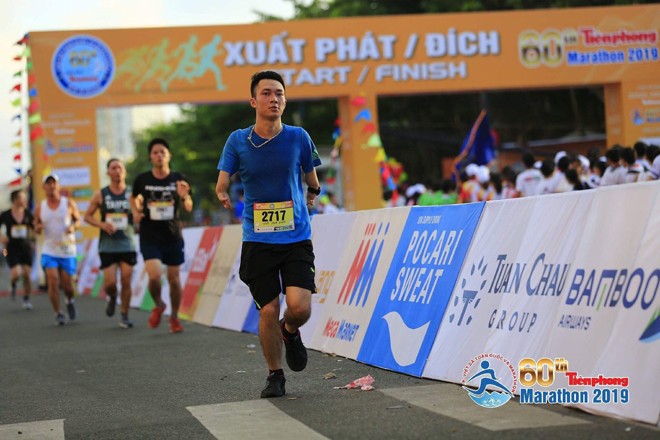 Tinh thần Việt dã Ngô Văn Vinh trên đường chạy cự li 21km tại Việt dã toàn quốc và marathon báo Tiền Phong 2019