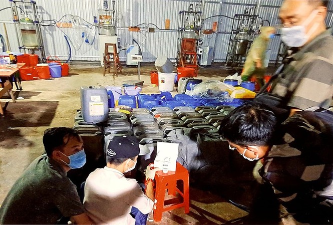 Người Trung Quốc mở xưởng ma tuý 'khủng' ở Kon Tum:Vì sao địa phương không biết? Người Trung Quốc mở xưởng ma tuý 'khủng' ở Kon Tum:Vì sao địa phương không biết?